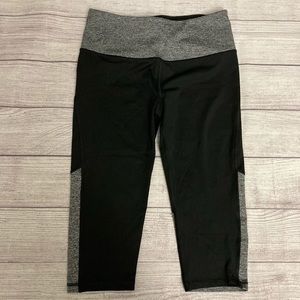 Victoria’s Secret Sport Knockout Cropped Leggings